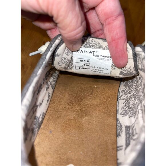 Ariat Ladies Hilo Washed Black (charcoal) Style 10040309. Size 9.5 - Picture 7 of 7